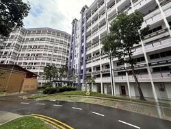 Blk 542 Serangoon North Avenue 4 (Serangoon), HDB Executive #548440331